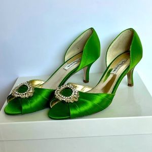 Nina New York Emerald Green Satin Kitten Heel Peep Toe Pumps